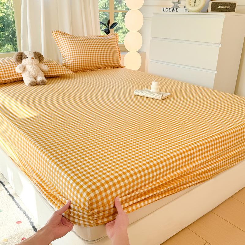Light yellow grid / Custom pillowcase (color random) - sold individually, orders will not be shipped