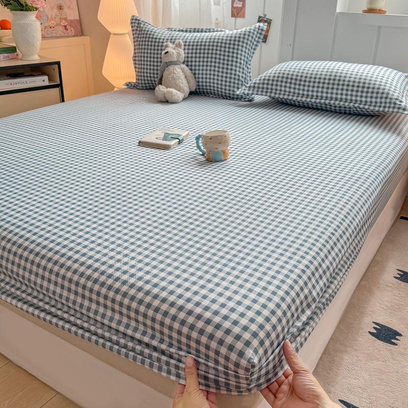 Puddinggrids / Custom pillowcase (color random) - sold individually, orders will not be shipped