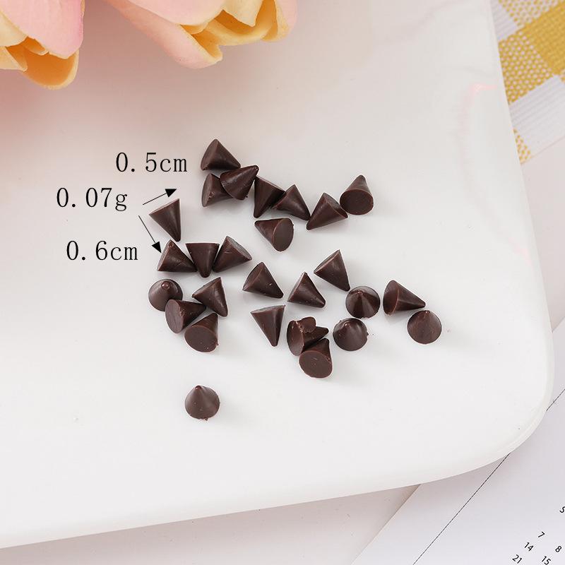 Buy by the gram / Miniature chocolate cones