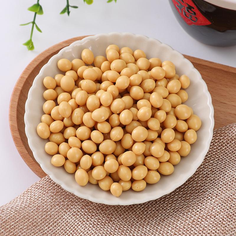 Buy by the gram / Dried soybeans