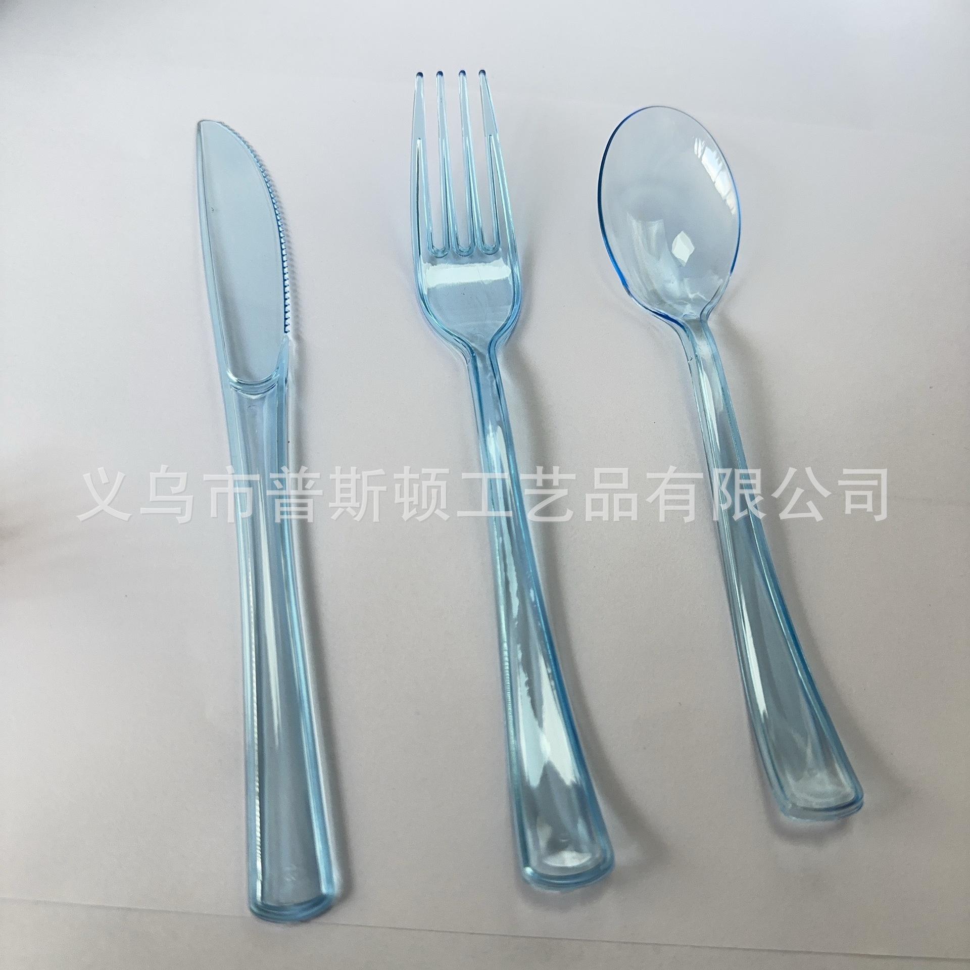 Bright blue color (same color as cups and plates) / Knife