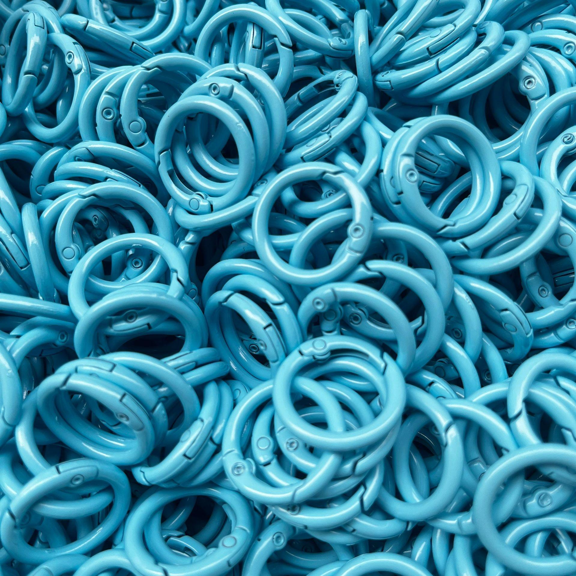 Zinc Alloy Round Keychain DIY Luggage Accessories Open Circle Spring Buckle Colorful Spray-Painted Spring Ring thumbnail 4