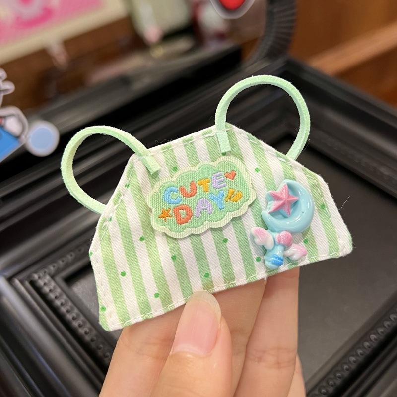 Green magic wand english striped apron