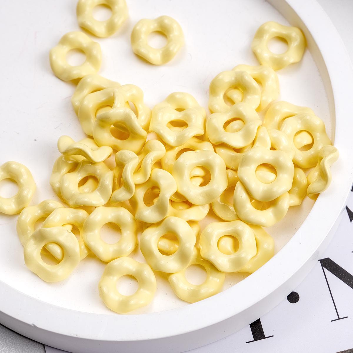 Light yellow / Mini size 7*7mm (aperture 2.5mm)