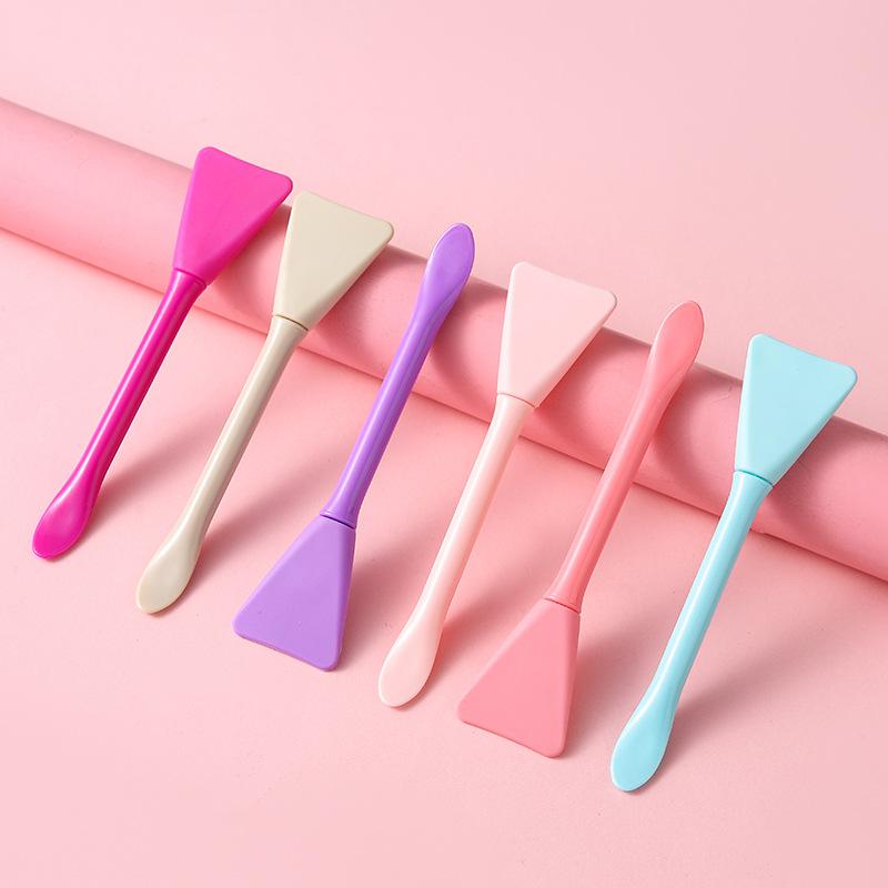 Double-head dual-purpose silicone mask brush with digging spoon to apply mud mask face fan-shaped fruit acid brush beauty makeup tool