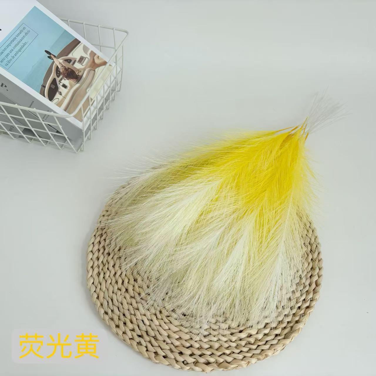 Fluorescent yellow single reed