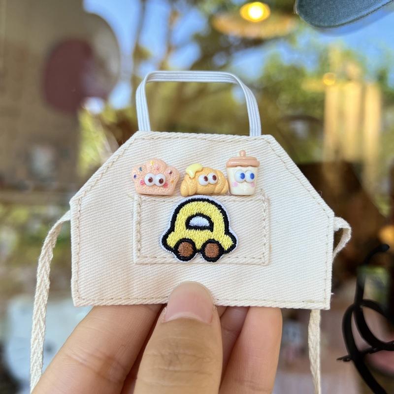 White bread cart apron with pockets